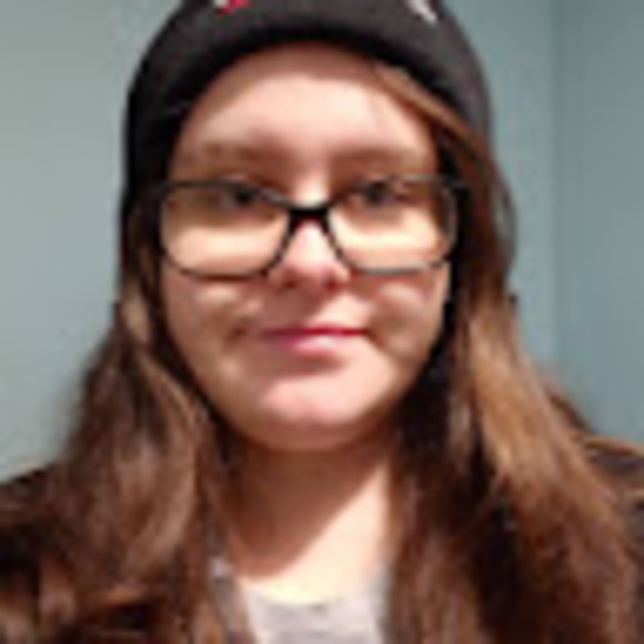 Meet your Posher, Kayla - Picture 1 of 1